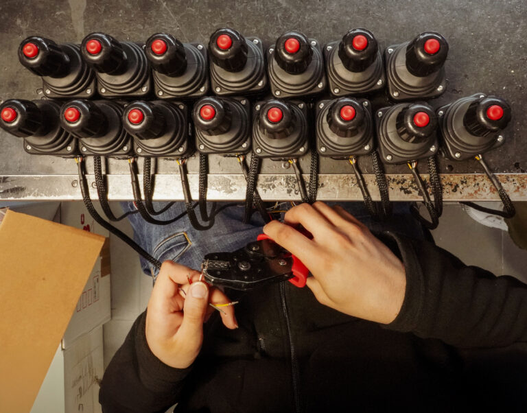 Servicios de producción y postproducción RB Componentes